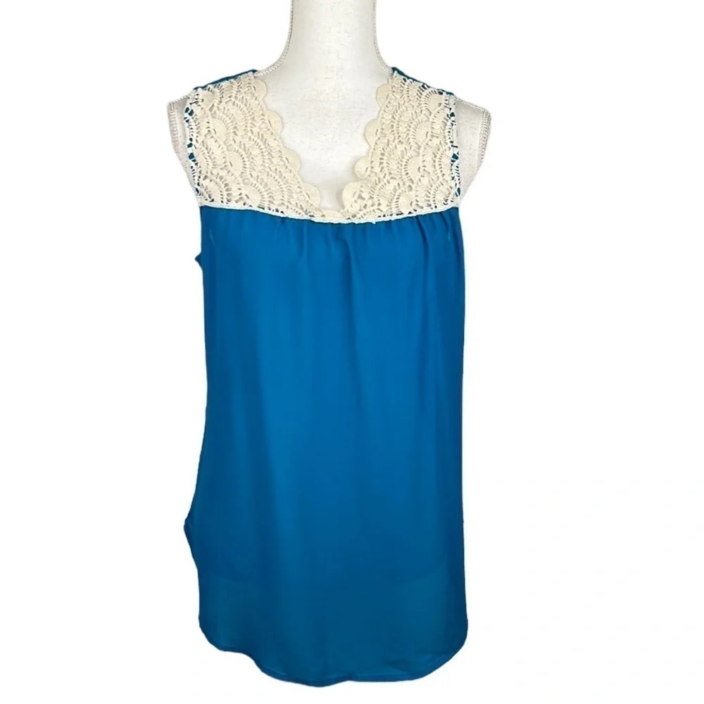 Bella du Jour Turquoise Embroidered Sleeveless Top Size Large - Picture 1 of 6
